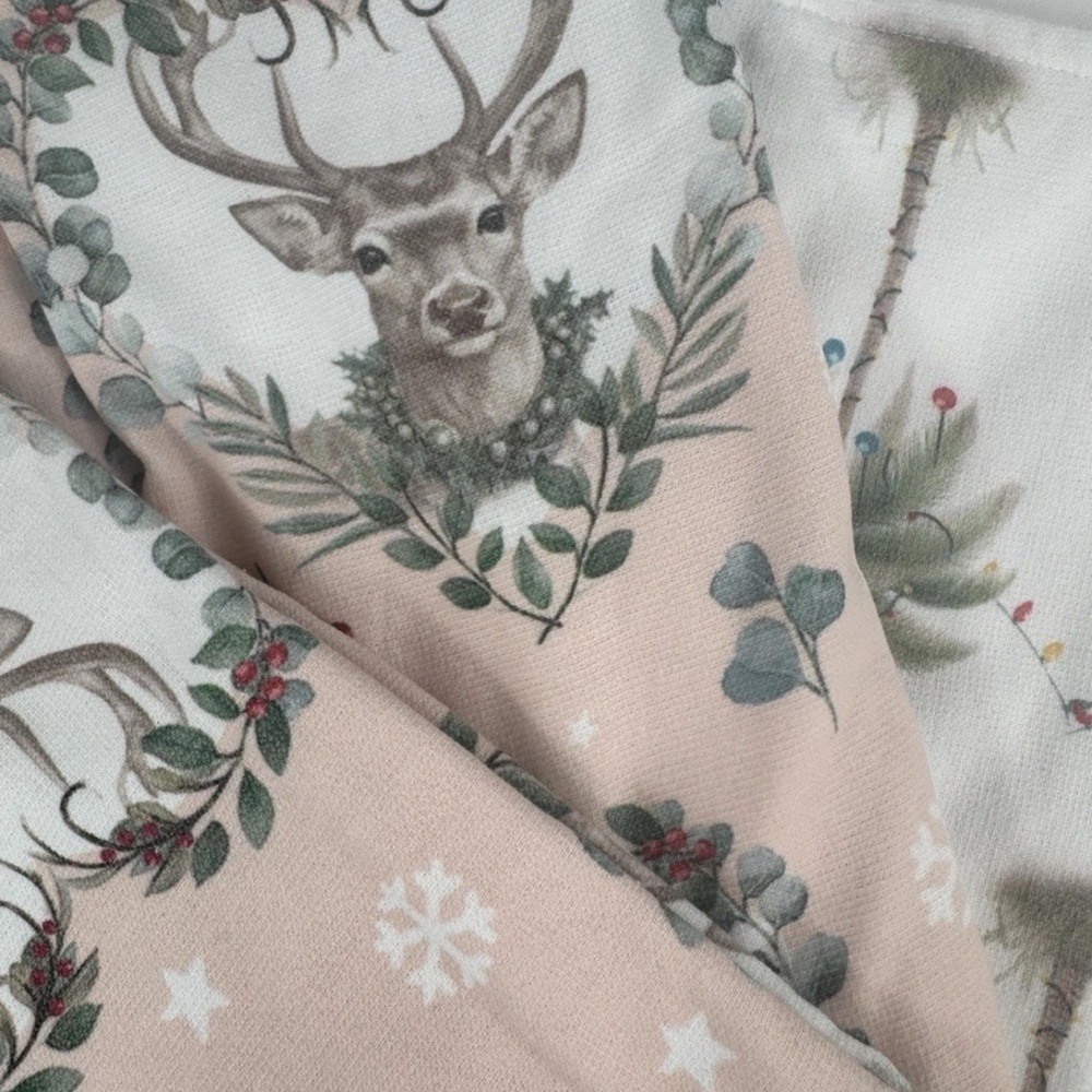 Christmas Deer/Beach Theme Kitchen Towels Set Of 3 ~ cupcakes & cashmere 18”x28”